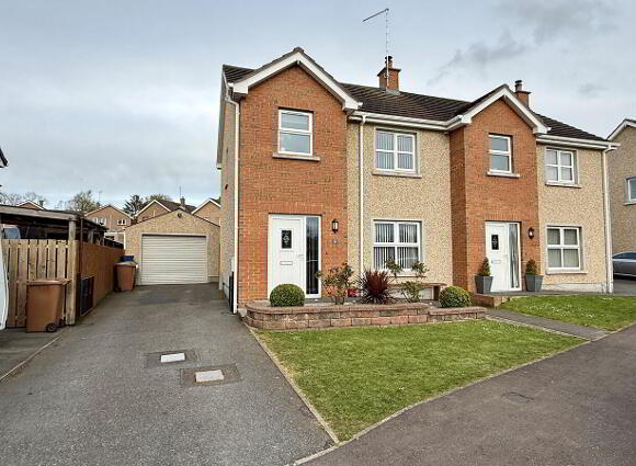 6 Knockview Grove