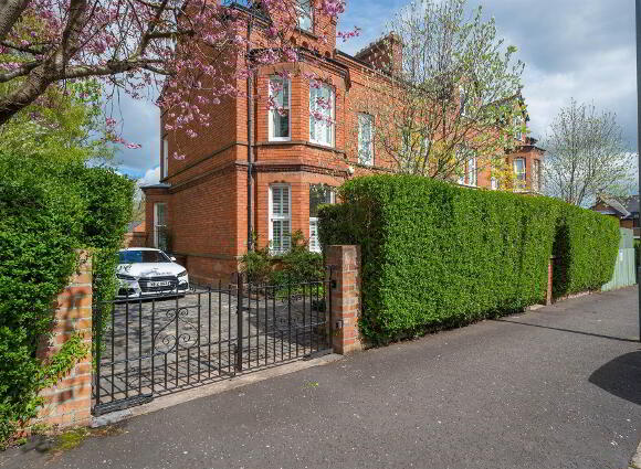 20 Knockbreda Road