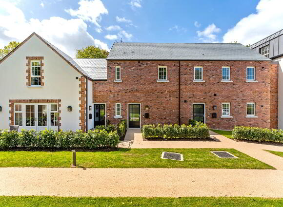 Apartment 8 The Courtyard, The Courtyard, Cromlyn Wood, Royal Hillsborough photo
