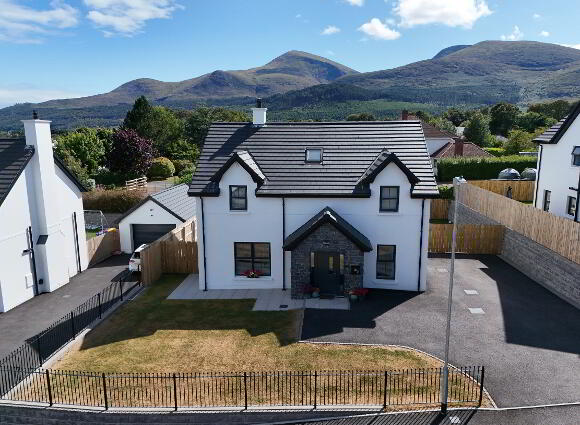 The Burren, Iveagh Hall, Tollymore Road, Newcastle, BT33 0FU photo