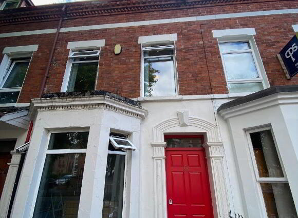 Great 6 Bedroom House, 53 Rugby Avenue