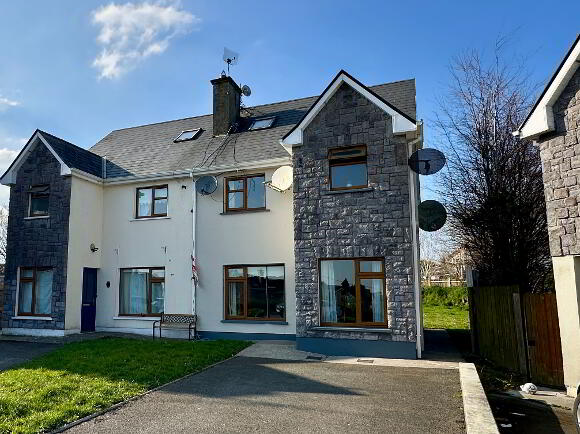 Photo 1 of 10 Radharc Na Sleibhte, Churchtown