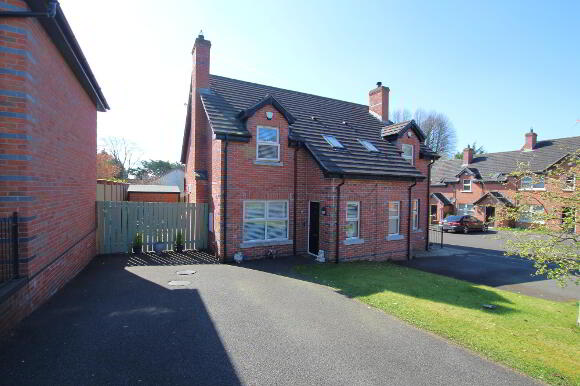 Photo 1 of 2 Sheiling Grange, Crumlin