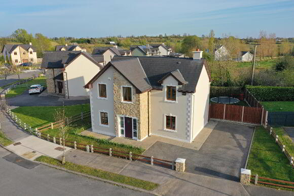 Photo 1 of 7 Cnoc Na SÍ, Carrick-On-Shannon