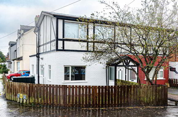 Photo 1 of 19 Inverary Drive, Sydenham, Belfast