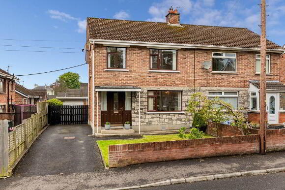 Photo 1 of 9 Pond Park Crescent, Lisburn