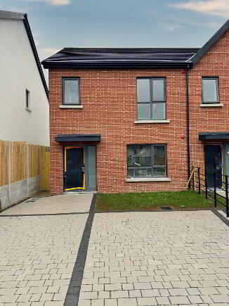 Photo 1 of 24 Gleann Droimnin, Carrickmacross