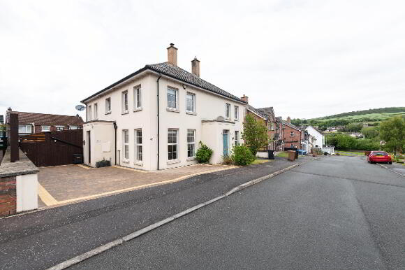 Photo 1 of 47 Tobar-Glen, Newtownabbey