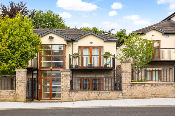 Photo 1 of 18 Chapel View, Lucan