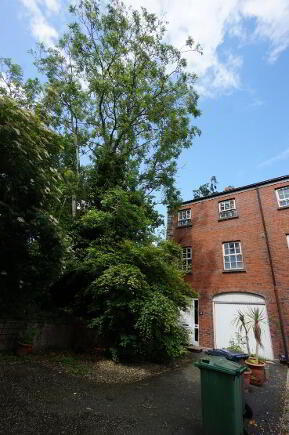 Photo 1 of 5 Village Green, Moira