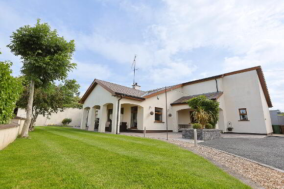 Photo 1 of 53 Mullabrack Road, Gilford, Craigavon