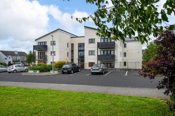 Photo 1 of 1 Montery Pine, River Village, Monksland, Athlone