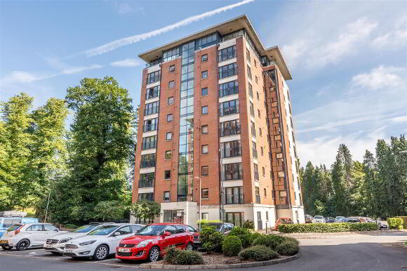 29 Luna Building-1.jpg