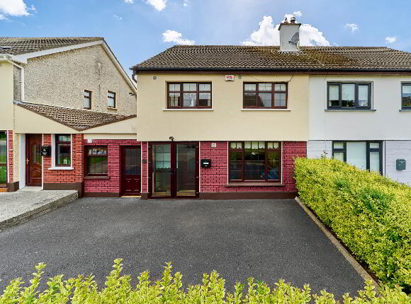 Photo 1 of 40 Pinebrook, Trim