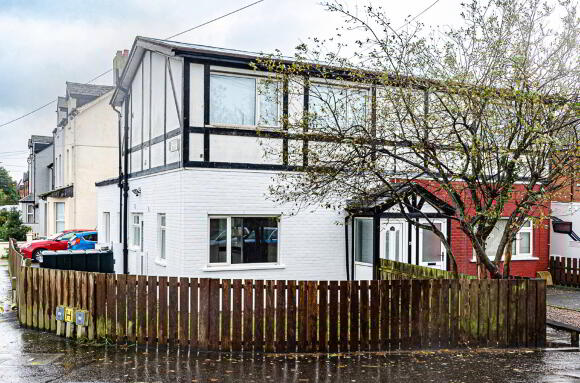 Photo 1 of 19 Inverary Drive, Sydenham, Belfast