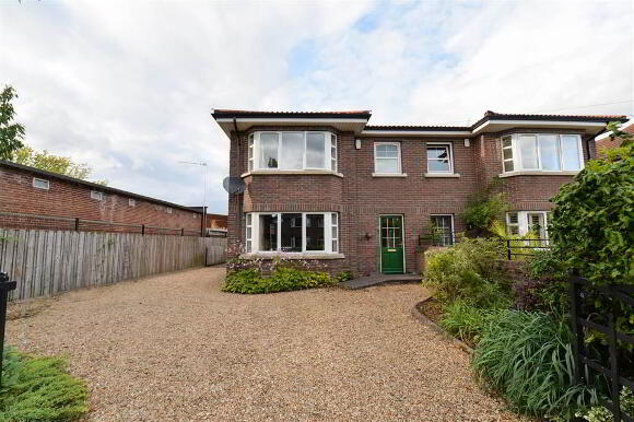 Photo 1 of 7a Wilshere Drive, Belfast