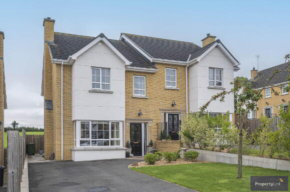 Photo 1 of 25 Maynooth, Richhill