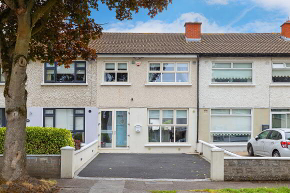 Photo 1 of 46 Hillcrest Avenue, Lucan