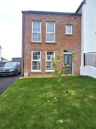 Photo 1 of 66 The Hillocks, Altnagelvin, L'Derry