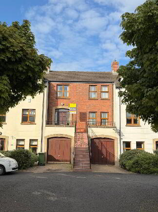 Photo 1 of 8 Manor Court, Moira