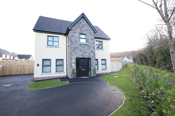 Photo 1 of 16 Carnlea Wood Glen, Newtownabbey