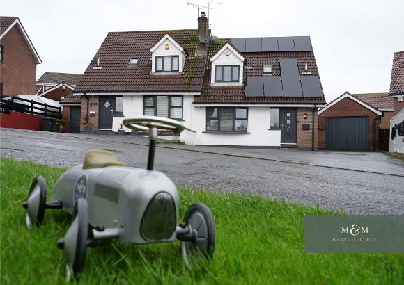 Photo 1 of 86 Breezemount, Hamiltonsbawn