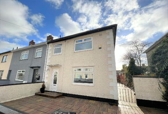 Photo 1 of 28 Chichester Square, Carrickfergus