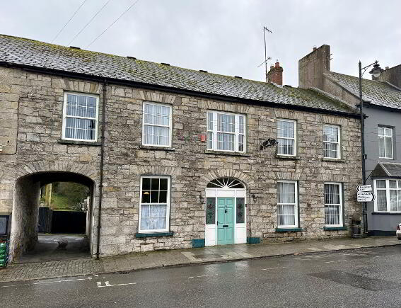 Photo 1 of 18 Main Street, Caledon