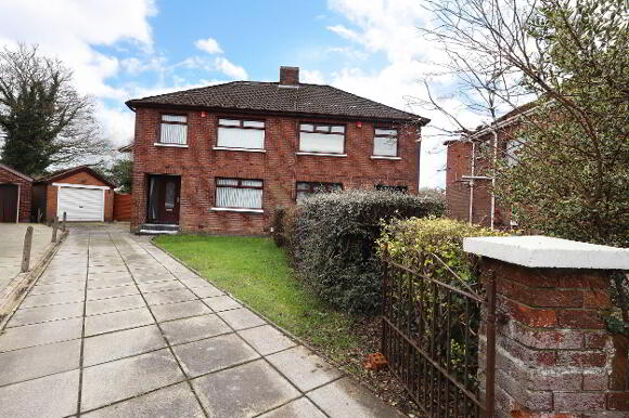 Photo 1 of 11 Mossgrove Park, Newtownabbey