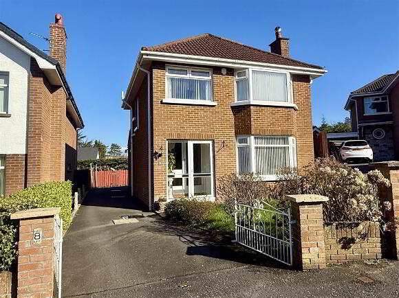 Photo 1 of 8 Willowbank Crescent, Belfast