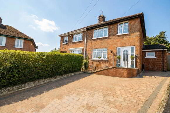 Photo 1 of 12 Floral Gardens, Newtownabbey