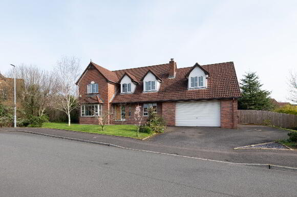 Photo 1 of 34 Woodfield, Jordanstown, Newtownabbey