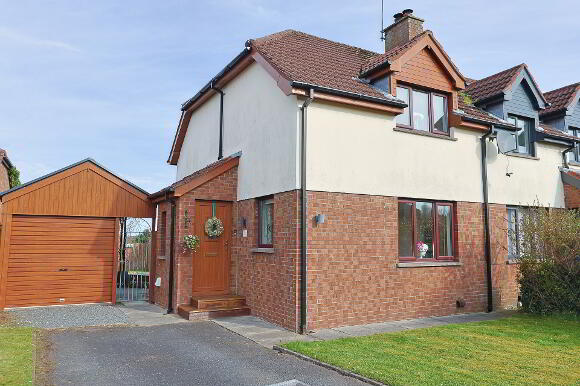 Photo 1 of 10 Old Mill Heights, Hillsborough