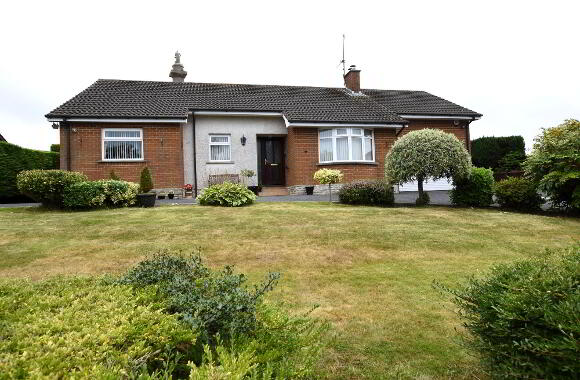 Photo 1 of 4 Monument Park, Royal Hillsborough