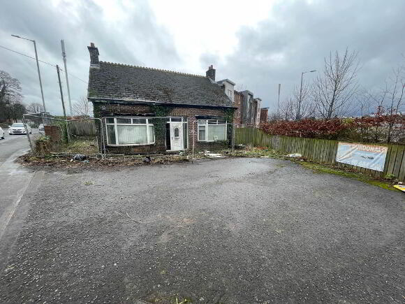 Photo 1 of 1037 Upper Newtownards Road, Dundonald, Belfast