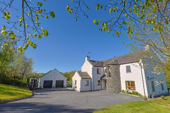 Photo 1 of 27 Glen Road, Dromore