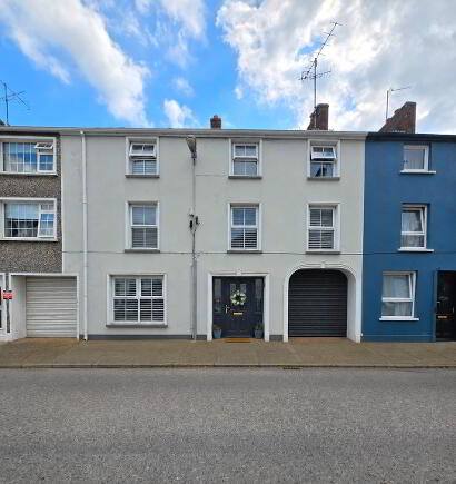 Photo 1 of 5 BEDROOM HOUSE, 8 Main Street, Dromore