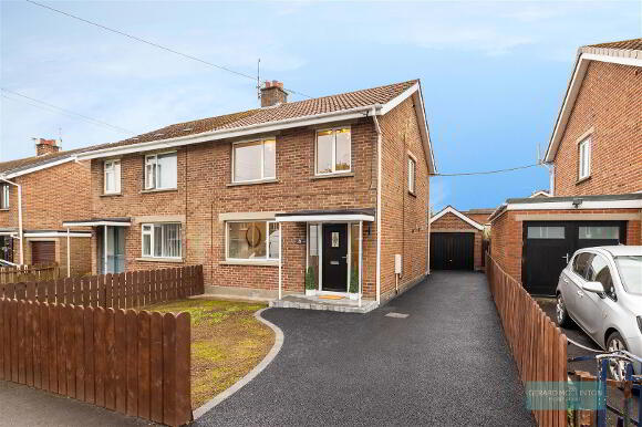 39 Beechdene Gardens-1.jpg
