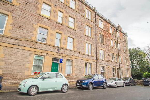 Photo 1 of 4/4 Kinghorn Place, Edinburgh