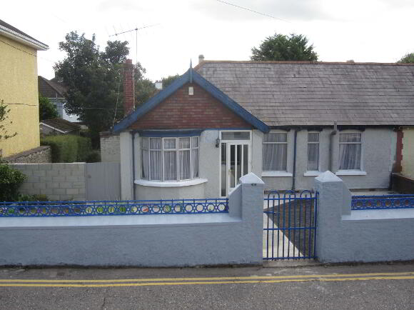 Photo 1 of 'Georgehurst', 35 Magazine Road, Glasheen