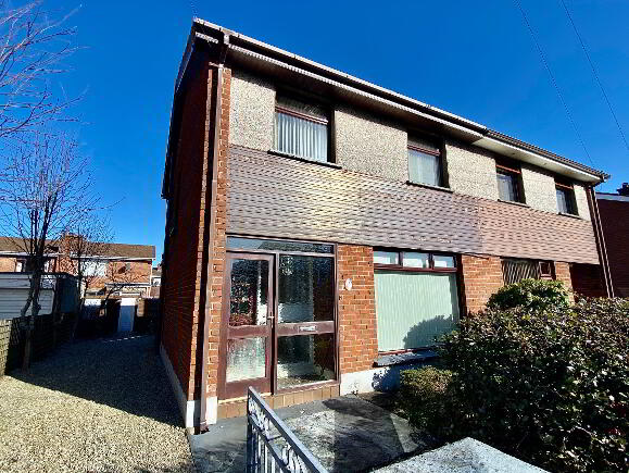 Photo 1 of 8 Myrtlefield Road, Waterside, Derry