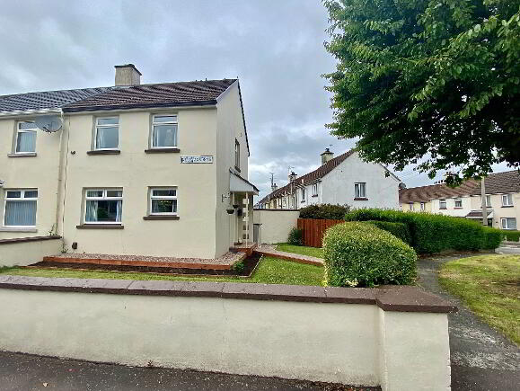 Photo 1 of 18 Ness Gardens, Irish Street, L'Derry