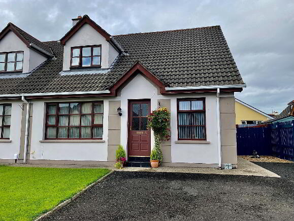 Photo 1 of 5 Rushcroft Gardens, L'Derry