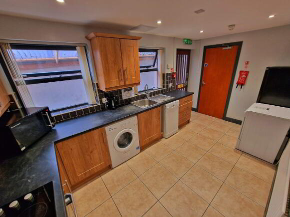 Photo 1 of House For Rent, 7 Lisburn Ave, Belfast