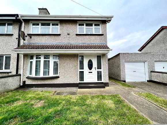 Photo 1 of 11 Seymour Gardens, Londonderry