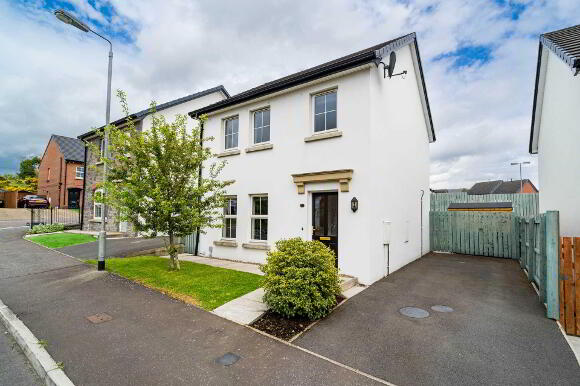 Photo 1 of 17 Lady Wallace Green, Lisburn