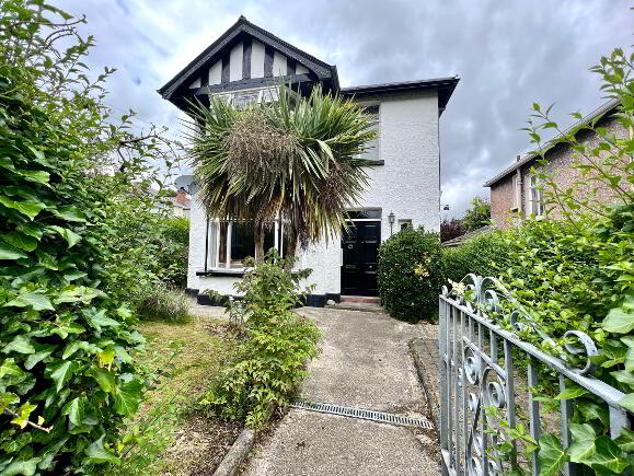 Photo 1 of 32 Aberfoyle Crescent, Derry