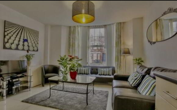 Photo 1 of 2 Bed Apt, 73 Malone Ave, Belfast