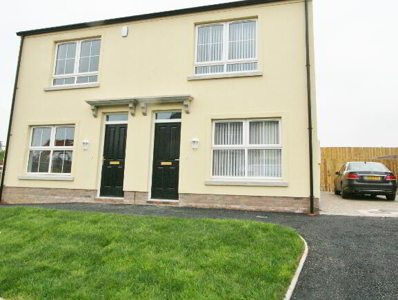 Photo 1 of 31 Linen Green, Antrim