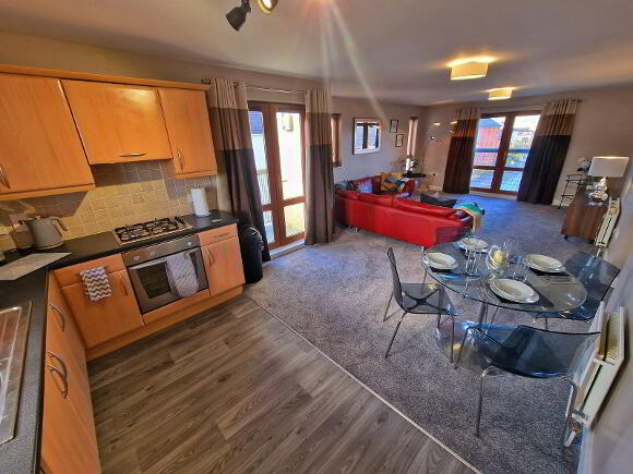 Photo 1 of 2 Bed Apt For Rent, 3c Heathlodge Square, Belfast